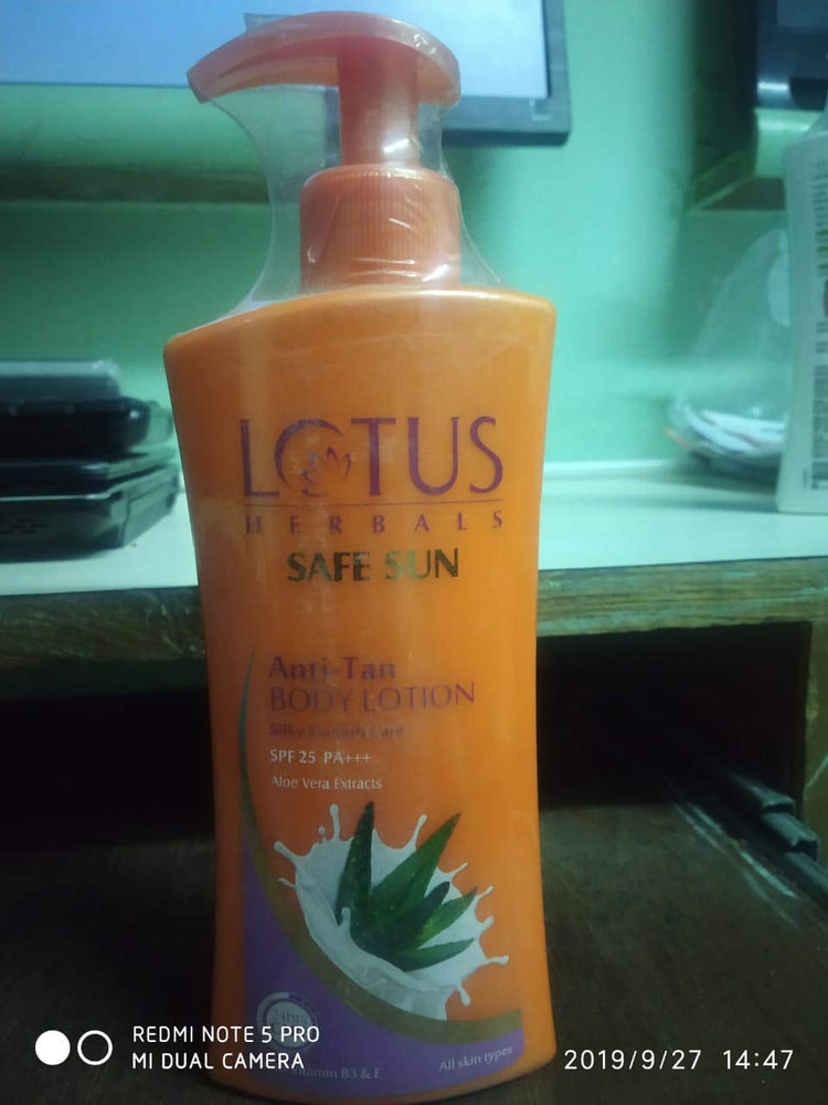 Lotus Herbals Safe Sun Anti Tan Body Lotion SPF 25 PA+++| with Aloe extracts| Suitable for all skin types| Moisturising, broad spectrum protection| 250ml
